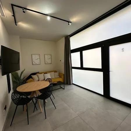 Travel Habitat Jardin Ayora * Валенсия